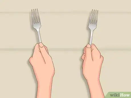 Imagen titulada Use a Fork Step 1