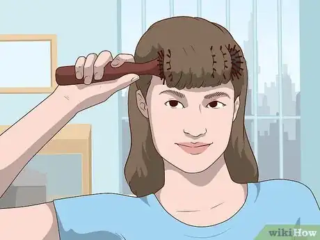 Imagen titulada Stop Your Bangs from Separating Step 3