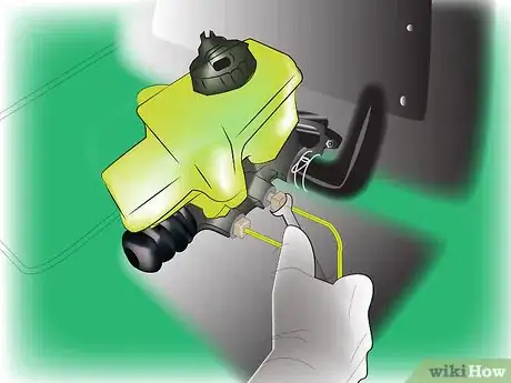 Imagen titulada Fix a Brake Fluid Leak Step 34