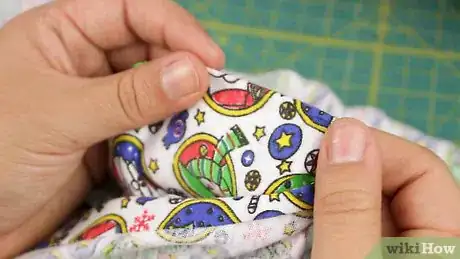 Imagen titulada Make Cloth Diapers Step 8