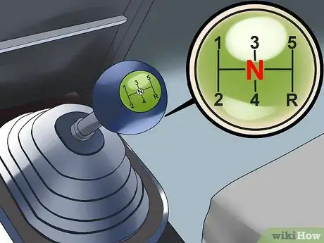 Imagen titulada Handle a Stuck Accelerator Pedal Step 7