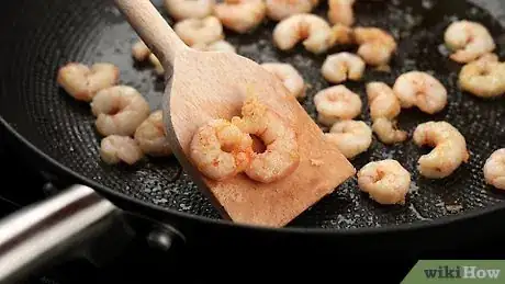 Imagen titulada Saute Shrimp Step 4