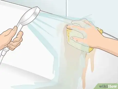 Imagen titulada Remove Paint from an Acrylic Tub or Bath Step 11