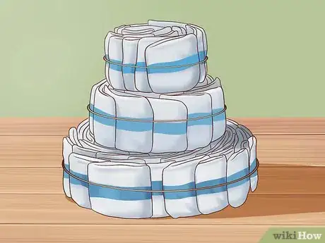 Imagen titulada Make a Diaper Cake Step 11