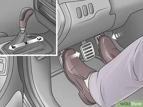 Imagen titulada Drive Smoothly with a Manual Transmission Step 13