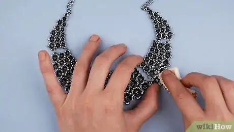 Imagen titulada Clean Costume Jewelry Step 14