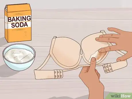 Imagen titulada Get Sweat Stains out of Bras Step 5