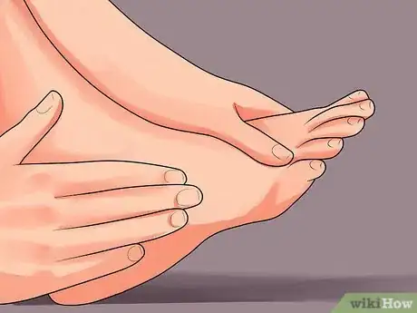 Imagen titulada Soothe Sore Feet Step 9