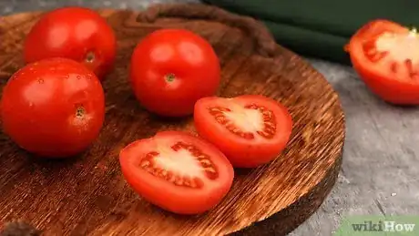 Imagen titulada Dice Tomatoes Step 14