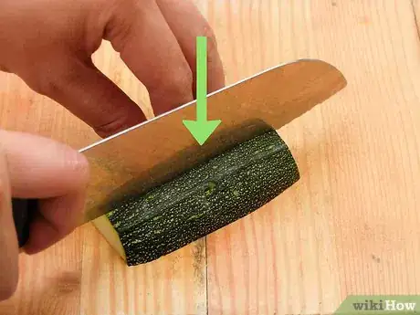 Imagen titulada Cut Zucchini Step 15