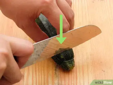 Imagen titulada Cut Zucchini Step 14