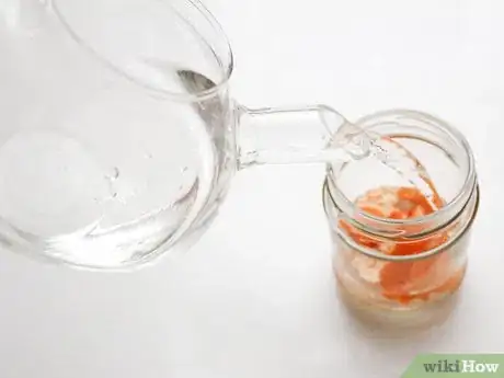 Imagen titulada Make Mason Jar Candles Step 11