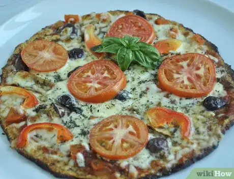 Imagen titulada Make Low Carb Pizza Step 16