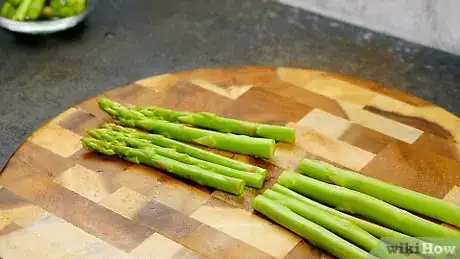 Imagen titulada Steam Asparagus Step 7