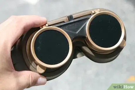 Imagen titulada Make Steampunk Goggles Step 8