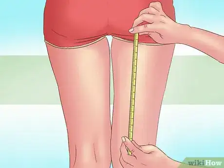 Imagen titulada Measure Your Thighs Step 3