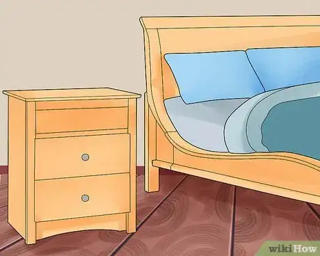 Imagen titulada Arrange Bedroom Furniture Step 9