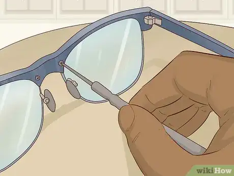 Imagen titulada Replace Sunglass Lenses Step 12.jpeg