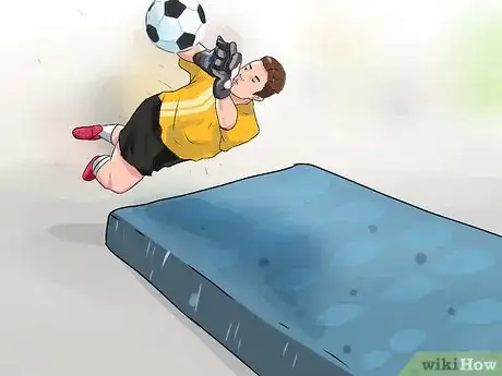 Imagen titulada Be a Soccer Goalie Step 16