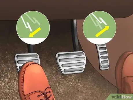 Imagen titulada Shift a Manual Transmission Step 11