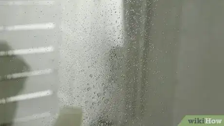 Imagen titulada Remove Hard Water Stains From Glass Step 1