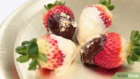 Imagen titulada Make Chocolate Strawberries Step 15