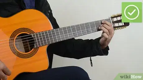 Imagen titulada Tune an Acoustic Guitar Step 5