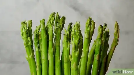 Imagen titulada Steam Asparagus Step 1