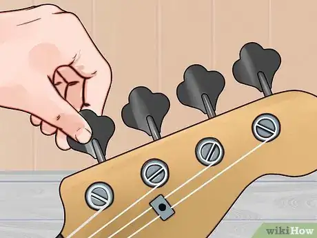 Imagen titulada Set Up a Bass Guitar Step 7