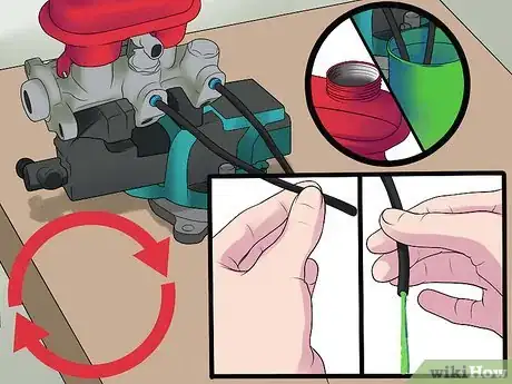 Imagen titulada Bleed a Master Cylinder Step 12