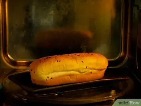 Imagen titulada Boil a Hot Dog in a Microwave Step 7