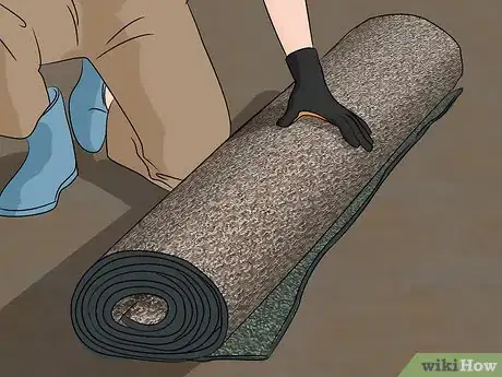 Imagen titulada Remove Old Carpeting Step 12