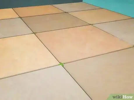 Imagen titulada Install Marble Floor Tile Step 17