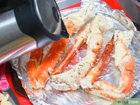 Imagen titulada Cook King Crab Legs Step 13