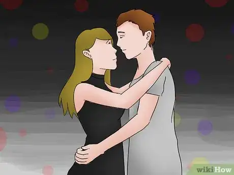 Imagen titulada Dance with a Girl to Attract Her (in a Club) Step 15