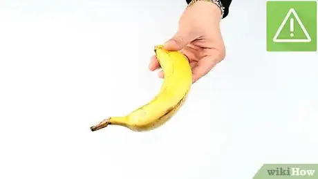 Imagen titulada Peel a Banana Step 4