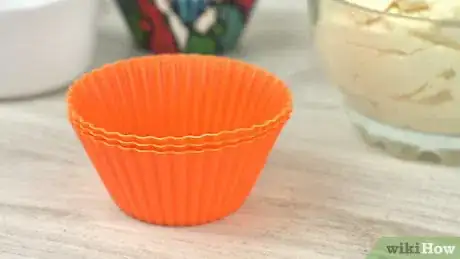 Imagen titulada Use Cupcake Liners Step 3