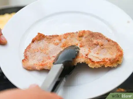 Imagen titulada Fry a Pork Chop Step 38