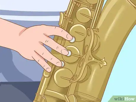 Imagen titulada Blow Into a Saxophone Step 4