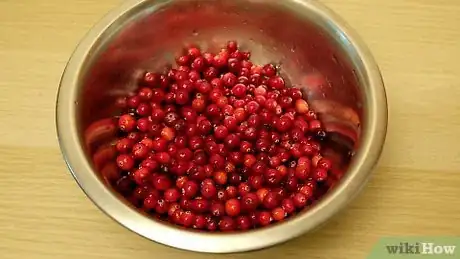 Imagen titulada Make Fresh Cranberry Juice Step 1