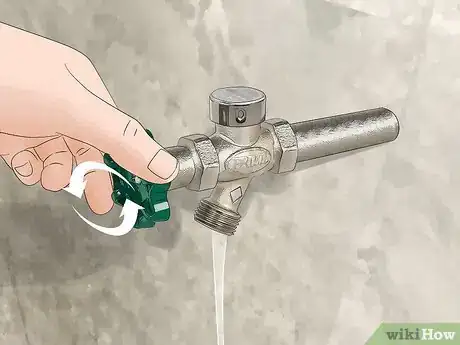 Imagen titulada Prevent an Outside Faucet from Freezing Step 7