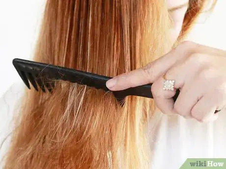 Imagen titulada Make Hair Dry Faster Without a Blow Dryer Step 7