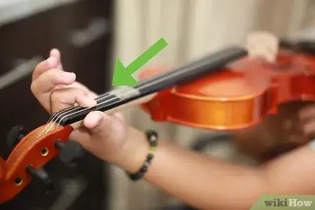 Imagen titulada Clean a Violin Step 12