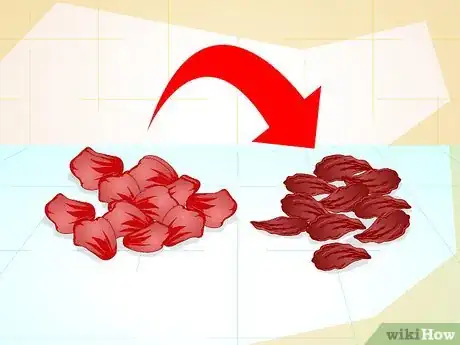 Imagen titulada Make Rose Petal Beads Step 3