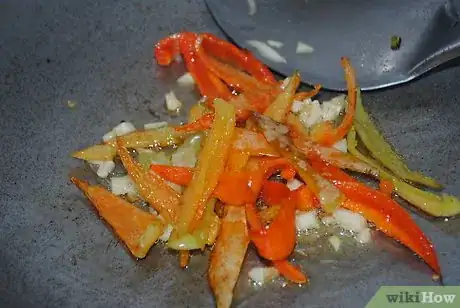 Imagen titulada Make a Red Pepper Salad Step 7