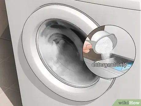 Imagen titulada Get Rid of Bleach Smell Step 4