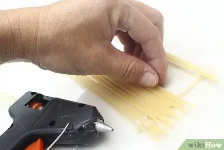 Imagen titulada Build a Spaghetti Bridge Step 17