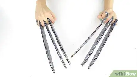 Imagen titulada Make Wolverine Claws Step 19