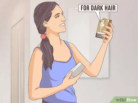 Imagen titulada Dye Dark Hair Without Bleach Step 7