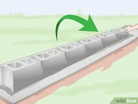 Imagen titulada Build a Cinder Block Wall Step 16